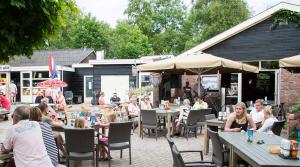 Επισκέπτες που μένουν στο Stacaravan Camping It Wiid Earnewoude