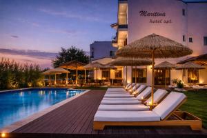 Bazén v ubytování Maritina Apartments nebo v jeho okolí