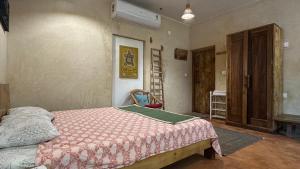 Gallery image of Morjim yoga house Goa in Chopdem
