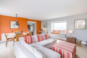 Khu vực ghế ngồi tại 1 Bed in Newburgh oc-h32593