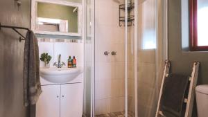 Et badeværelse på Breathe Accommodation + 63 billeder