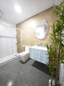 Koupelna v ubytování Apartamento El Tanguillo Little Apartments