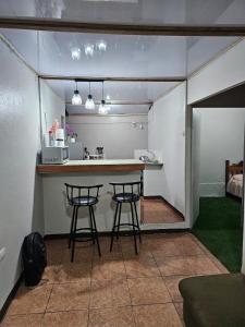 Nhà bếp/bếp nhỏ tại Family home in a very quiet place