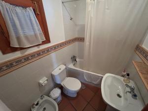 Et badeværelse på Rural Bubion - La Alpujarra + 4 billeder