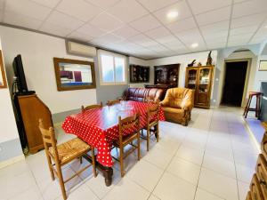 Photo de la galerie de l'établissement Au bord des jardins, à Cascastel-des-Corbières