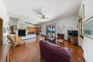 TV/trung tâm giải trí tại Daller Bianca by Whale Homes