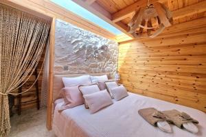 En eller flere senge i et værelse på DaKe Casetta Tenerife Village + 150 billeder