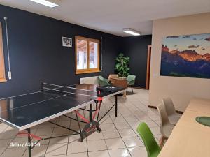 Bordtennis på Lunga Via Delle Dolomiti eller i nærheden
