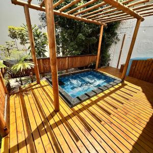 Afbeelding uit fotogalerij van Flat with jacuzzi in the center in Itacaré