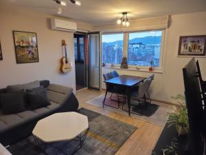 Et opholdsområde på Sunset&Mountain -- With Parking