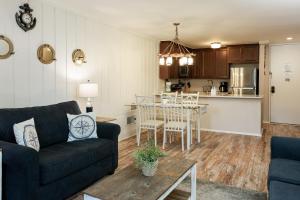 Køkken eller tekøkken på Oceanside Beach Condos