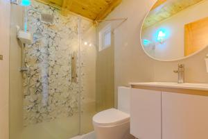 Et badeværelse på Loft Moderno a Pasos de la Playa con Piscina by Caribbean Paradise Rentals