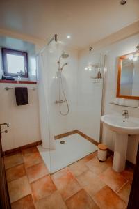 Koupelna v ubytování Chez Philippe Parenthèse en campagne