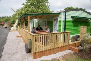 入住Adventurer's Village Milton Keynes的客人