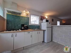 Køkken eller tekøkken på La saladelle + 3 billeder