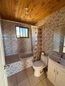 Et badeværelse på Cabañas Vitalis + 36 billeder