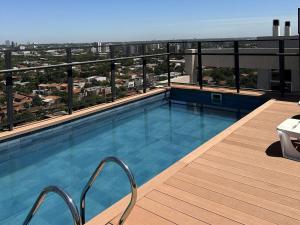 Hồ bơi trong/gần One-bedroom apartment with pool and grill