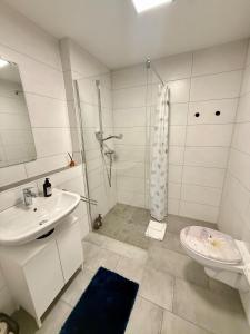 Fotografie z fotogalerie ubytování Zentrumsnahe Wohnung - Tram, Amazon Prime und Self Check in v Augsburgu + 1 fotografie