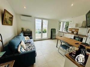 Køkken eller tekøkken på La maisonnette + 10 billeder