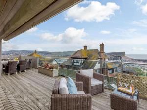 Balkón nebo terasa v ubytování 4 Bed in Bridport oc-86538
