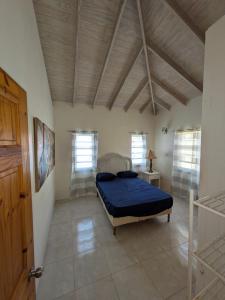 Billede fra billedgalleriet på 1305 Palm Drive Cedar Valley Gardens i Cassada Gardens