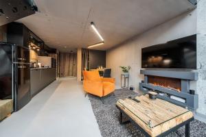 Køkken eller tekøkken på Calm Sauna & Jacuzzi by OneApartments