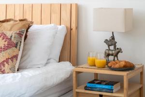 Fotografie z fotogalerie ubytování Charming 2 Bedroom Apartment in a Converted Chapel - Free Parking, Smart TV, Fast WiFi and Self-Check-In by Yoko Property v destinaci St Asaph + 18 fotografií