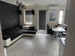 Prostor za sedenje u objektu PFB Premium Apartment +3 fotografije