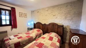 Postel nebo postele na pokoji v ubytování Chateau st-auriol - magnanerie + 9 fotografií