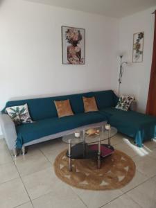 Khu vực ghế ngồi tại Villa tropicale