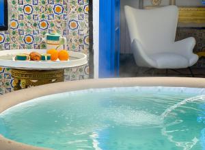 Billede fra billedgalleriet på Dar Mima Rooftop Sea View Private Jaccuzi i Sidi Bou Saïd