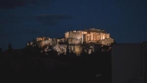 アテネにあるAcropolis Luxury Apartmentsのギャラリーの写真