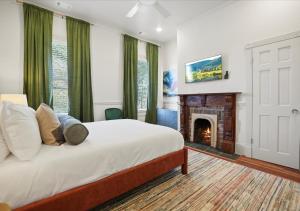 Postel nebo postele na pokoji v ubytování Nesting Escapes at Abercorn