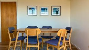 Billede fra billedgalleriet på 3 Bedroom Townhouse - Sandy Bay - Gorgeous View i Sandy Bay