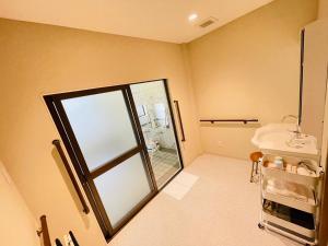 Et badeværelse på Seaside house & Terrace SEAGULL - Vacation STAY 80513v + 19 billeder