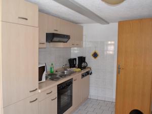 Apartmenthaus im Augustinernにあるキッチンまたは簡易キッチン