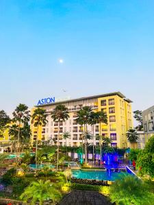 Vườn quanh Aston Bogor Hotel and Resort