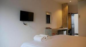 TV/trung tâm giải trí tại Sabai @ Chumphae Hotel