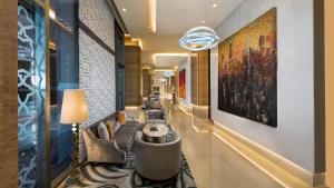 Лаундж или бар в Aspen Chalets by Kempinski Hotel Mall of The Emirates