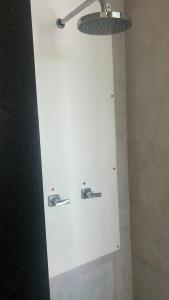 Et badeværelse på Barra Home Stay Flat + 11 billeder