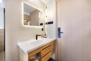 Koupelna v ubytování Huangshan Danqing Elegant Garden Smart Vacation Villa Boutique Guesthouse + 30 fotografií