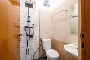 Phòng tắm tại Cove Kyai Maja +8 ảnh