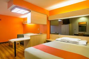 Postel nebo postele na pokoji v ubytování Motel 6-Sycamore, IL