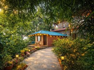 Vườn quanh The Sky Imperial Jungle Camp Resort