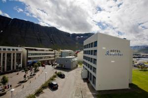 Üldine mäevaade või majutusasutusest Hotel Isafjördur - Torg pildistatud vaade