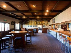 En restaurant eller et andet spisested på Discovery Countrytime Hotel Omarama + 38 billeder