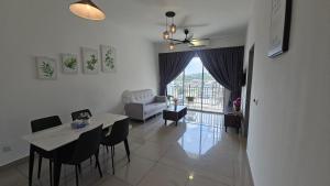 Et opholdsområde på Bayu Temiang Residence - Be Cityscape Haven