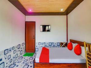 En eller flere senge i et værelse på The Vintage Classic + 1 billede