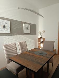 Uma área de estar em Familie Lehmann