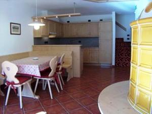 Residence Club La Betullaにあるキッチンまたは簡易キッチン